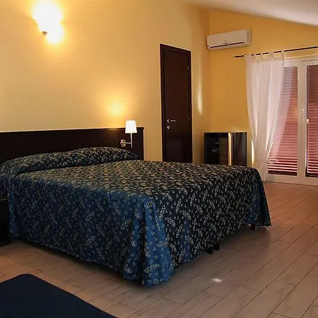 Hotel Fenix Valmontone
